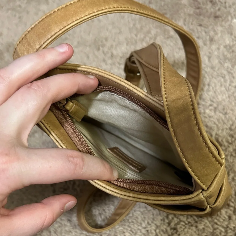 Evan Picone Caramel Tan Messenger Crossbody